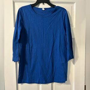 blue cotton 3/4 sleeve tee size m
